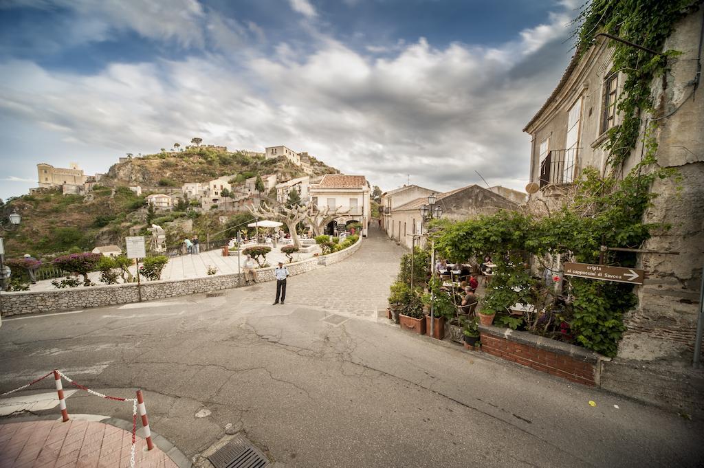 B&B Il Padrino Savoca Quarto foto